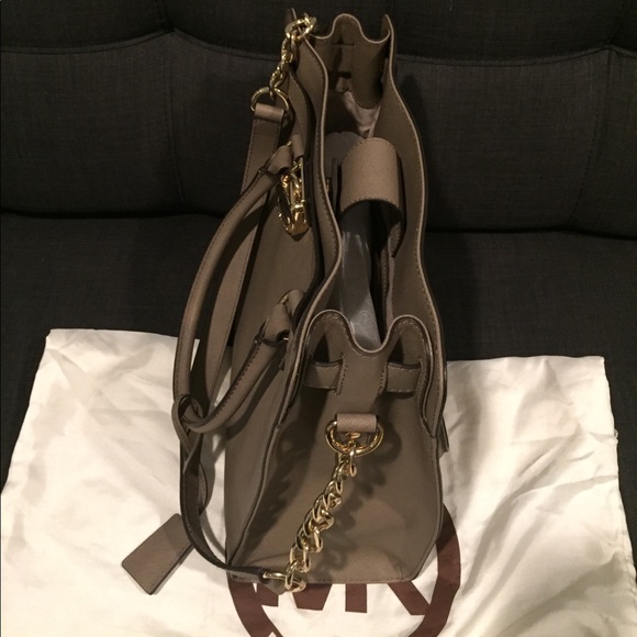 Hamilton Large Saffiano Leather Tote - Picture 3 of 7